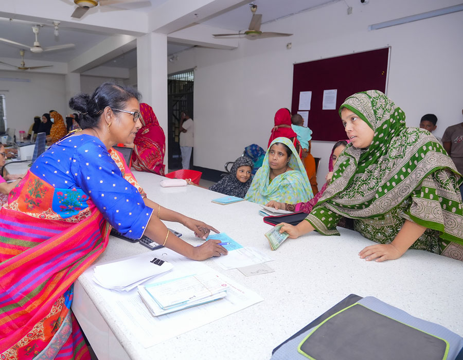 নারীরা নিজস্ব আয় করছে